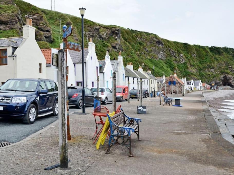Fisherman'S Cottage In Pennan Екстериор снимка
