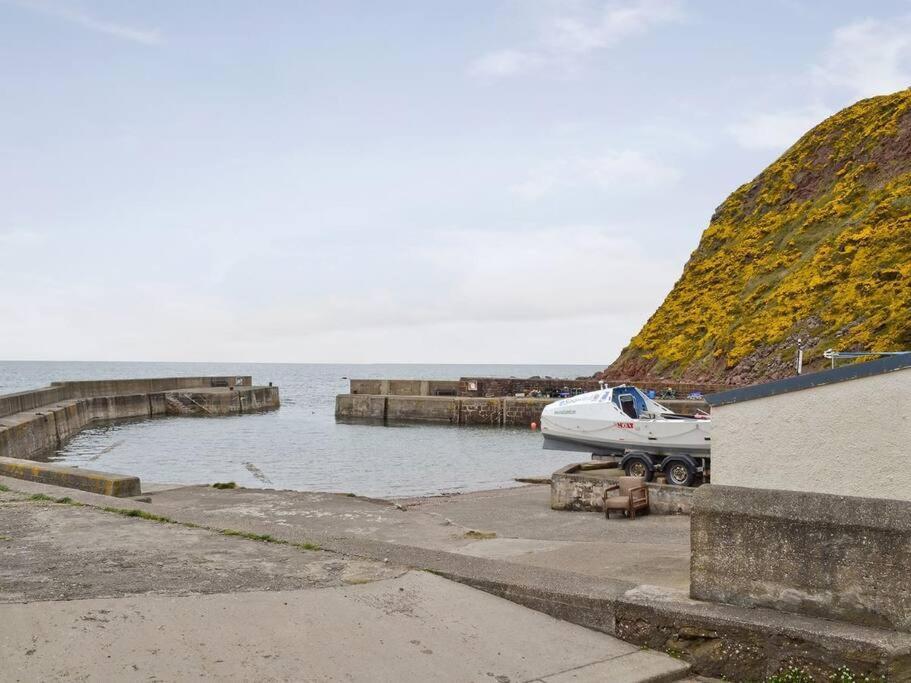 Fisherman'S Cottage In Pennan Екстериор снимка